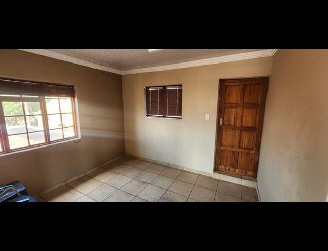 3 BEDROOM HOUSE FOR SALE IN CHANTELLE